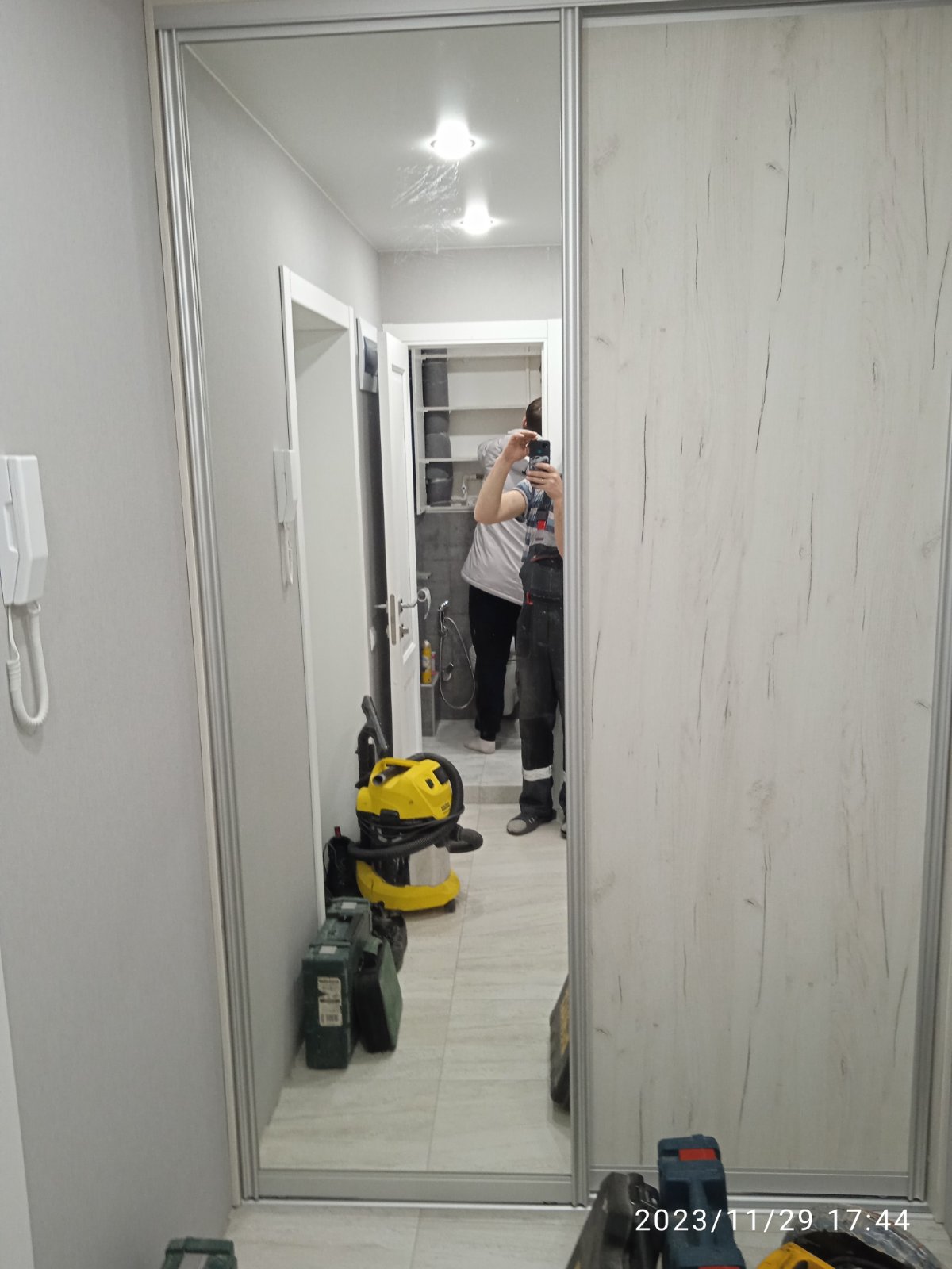 Шкафы во всей квартире 1