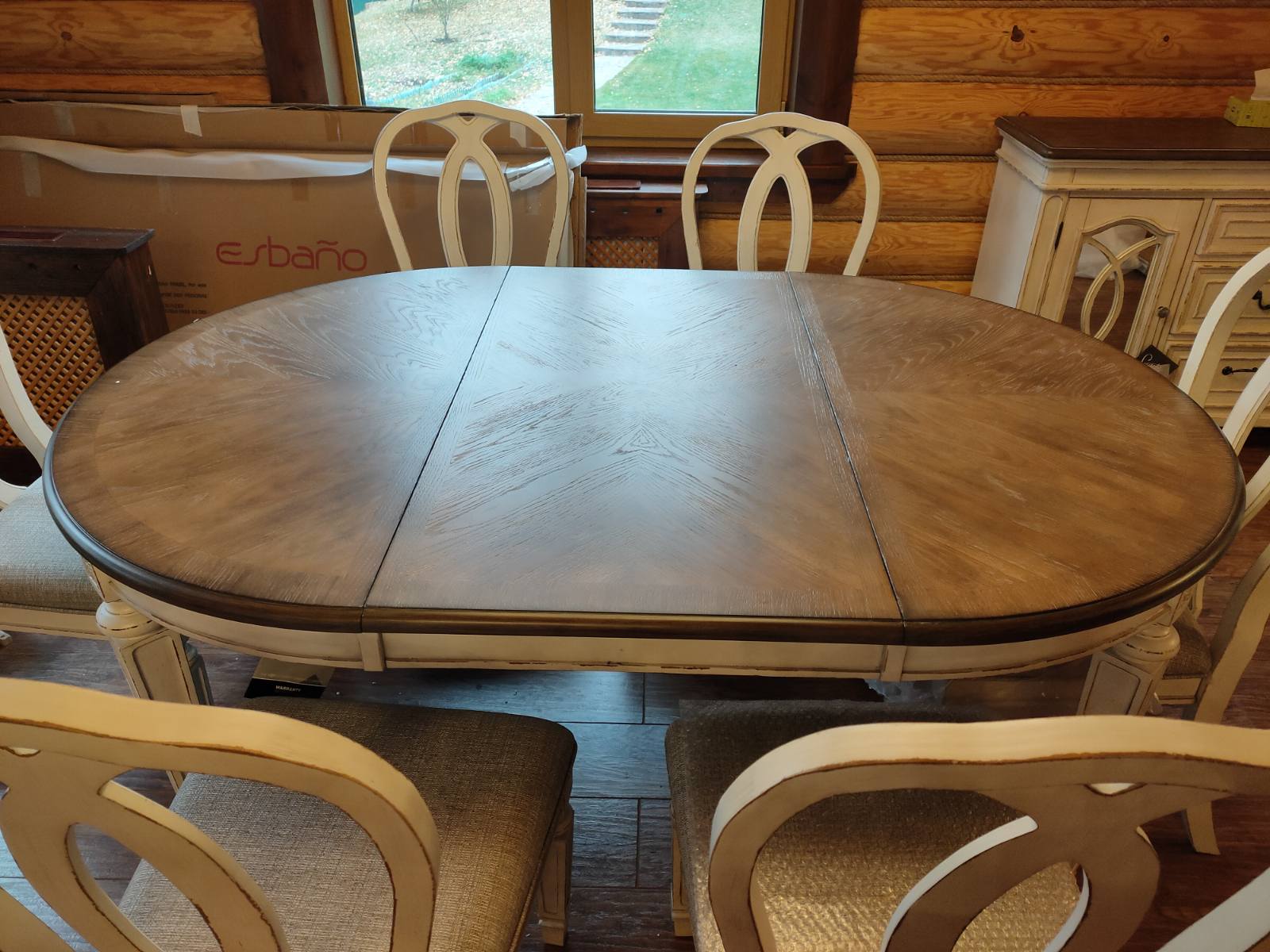 Столовая в частном доме 2