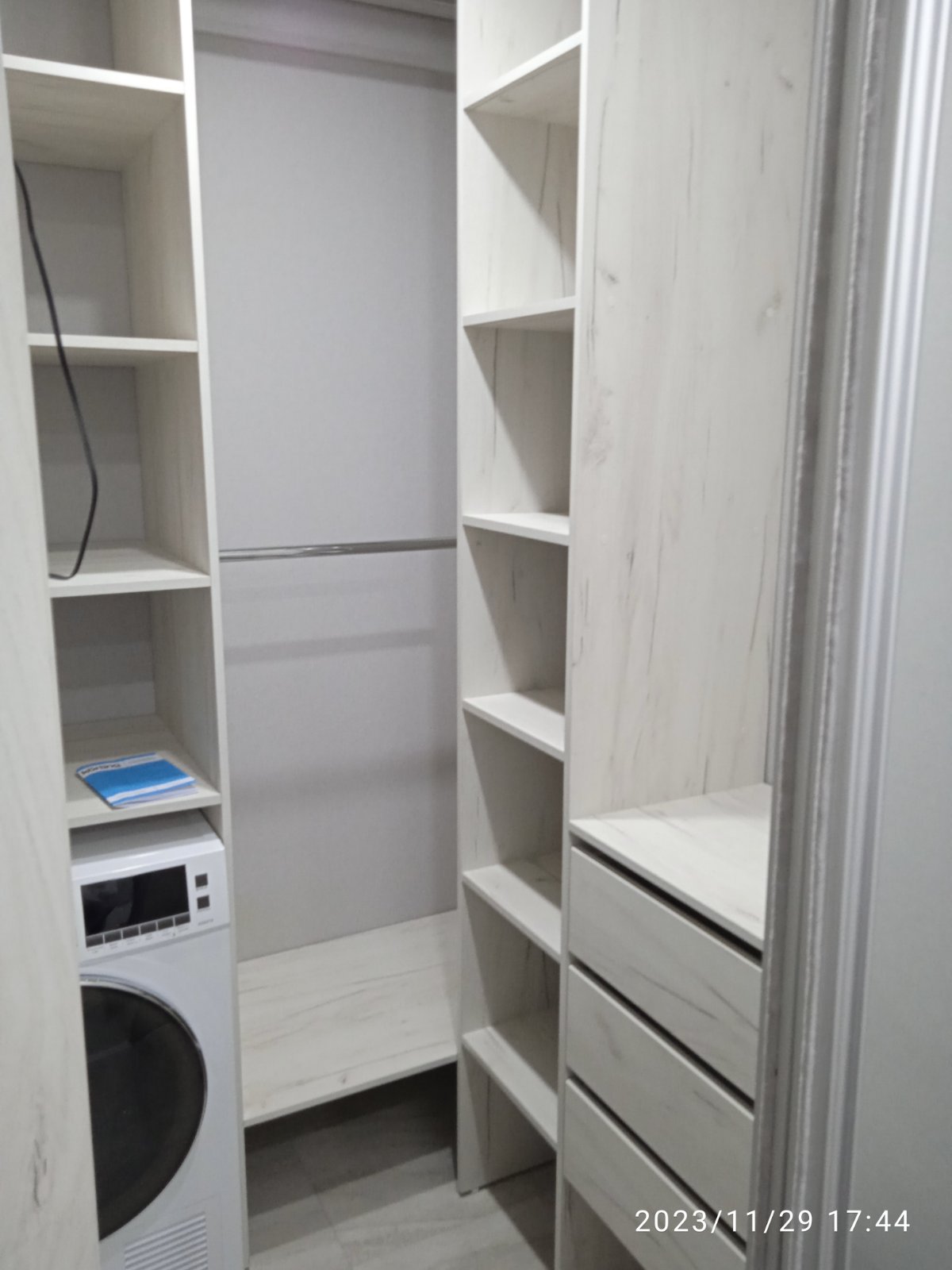 Шкафы во всей квартире 2