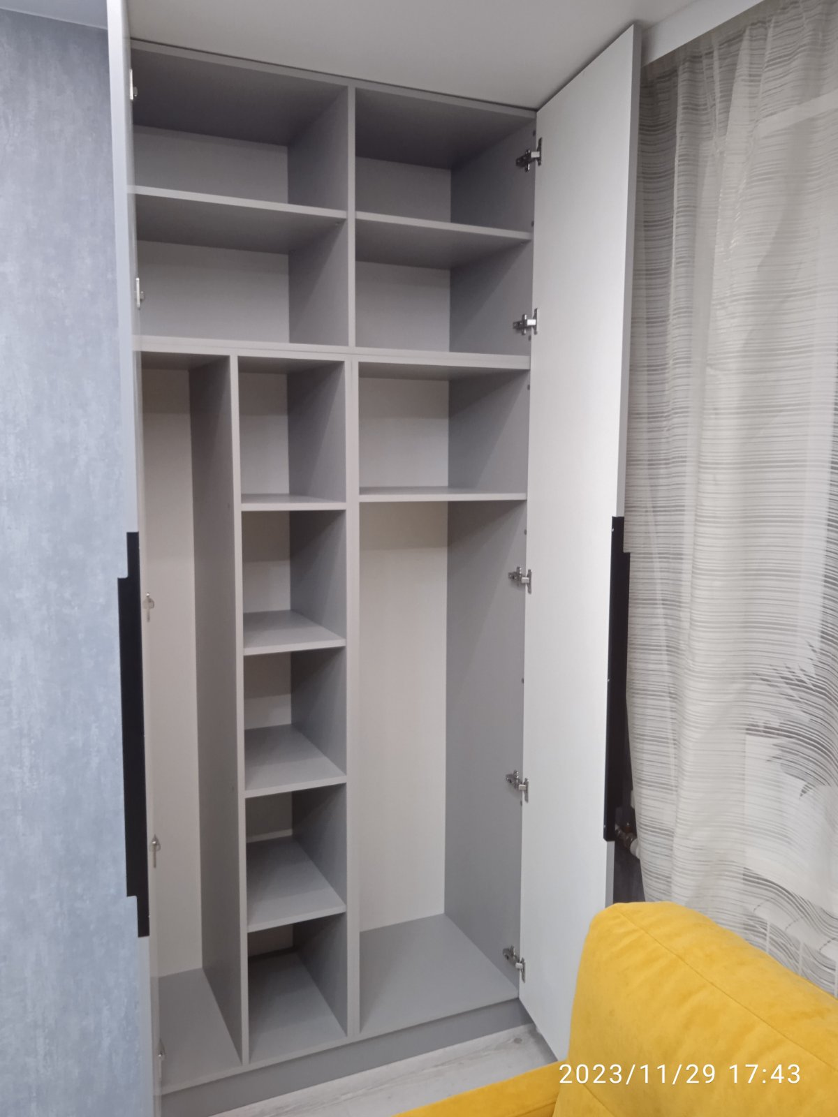 Шкафы во всей квартире